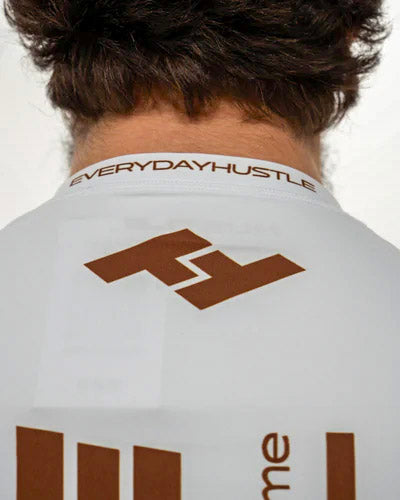 RASHGUARD V2 MARRON