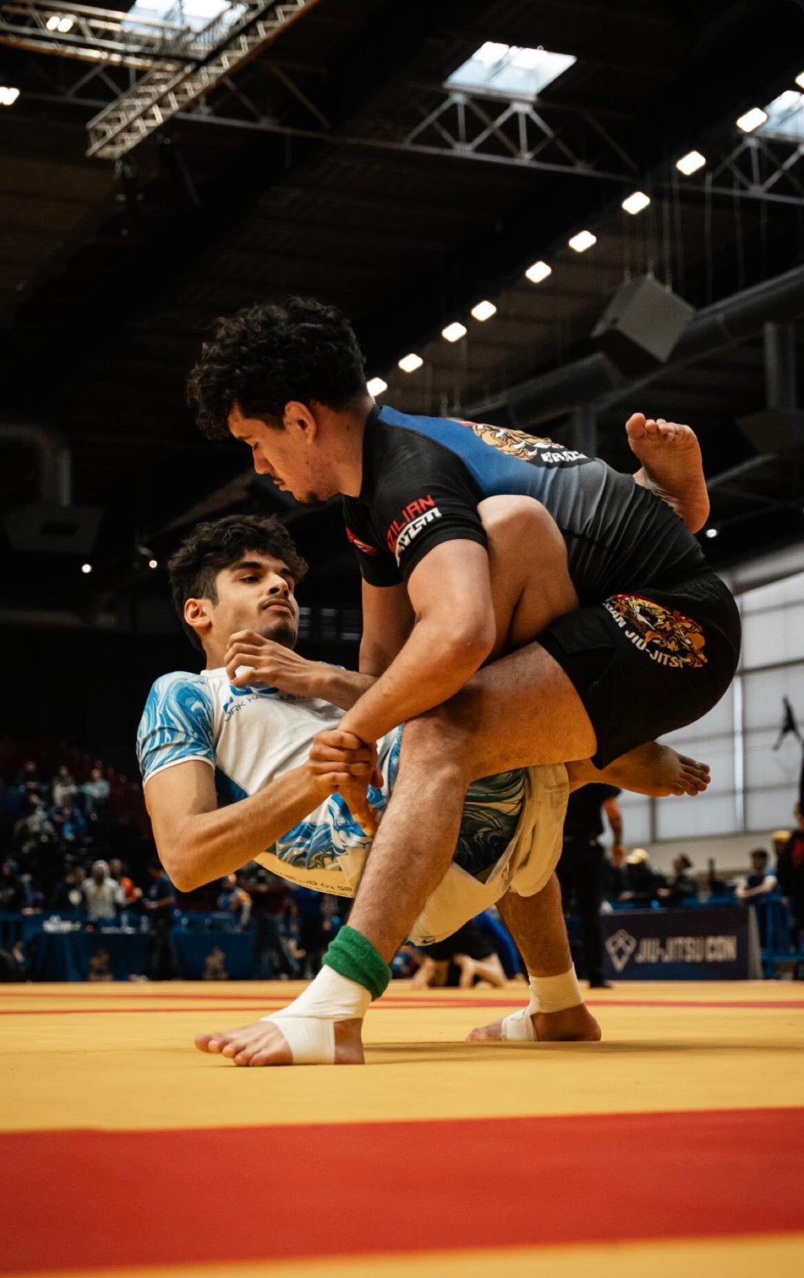 Différence entre le judo et le jujitsu — guide complet | Hustle Fightwear